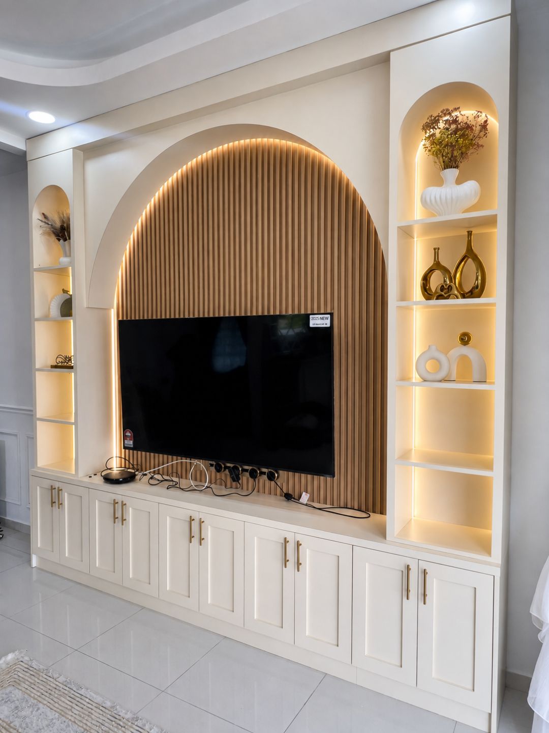 Floating TV console with hidden storage, Pekan