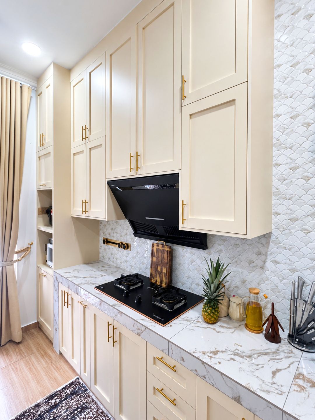 Custom kitchen with handleless cabinets, Pramu Jaya